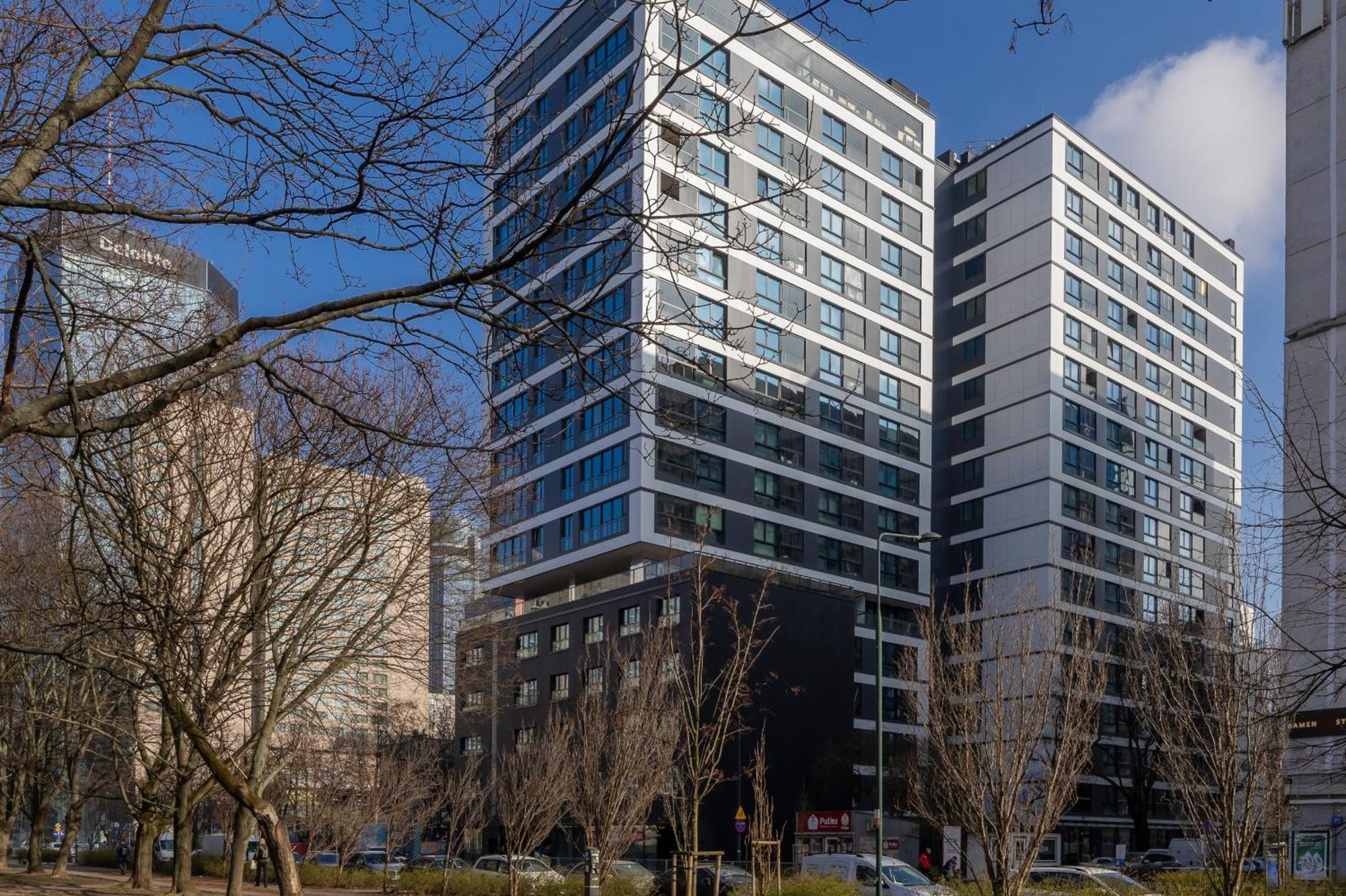 Elegant Near Rondo Onz By Renters Prestige Apartmán *