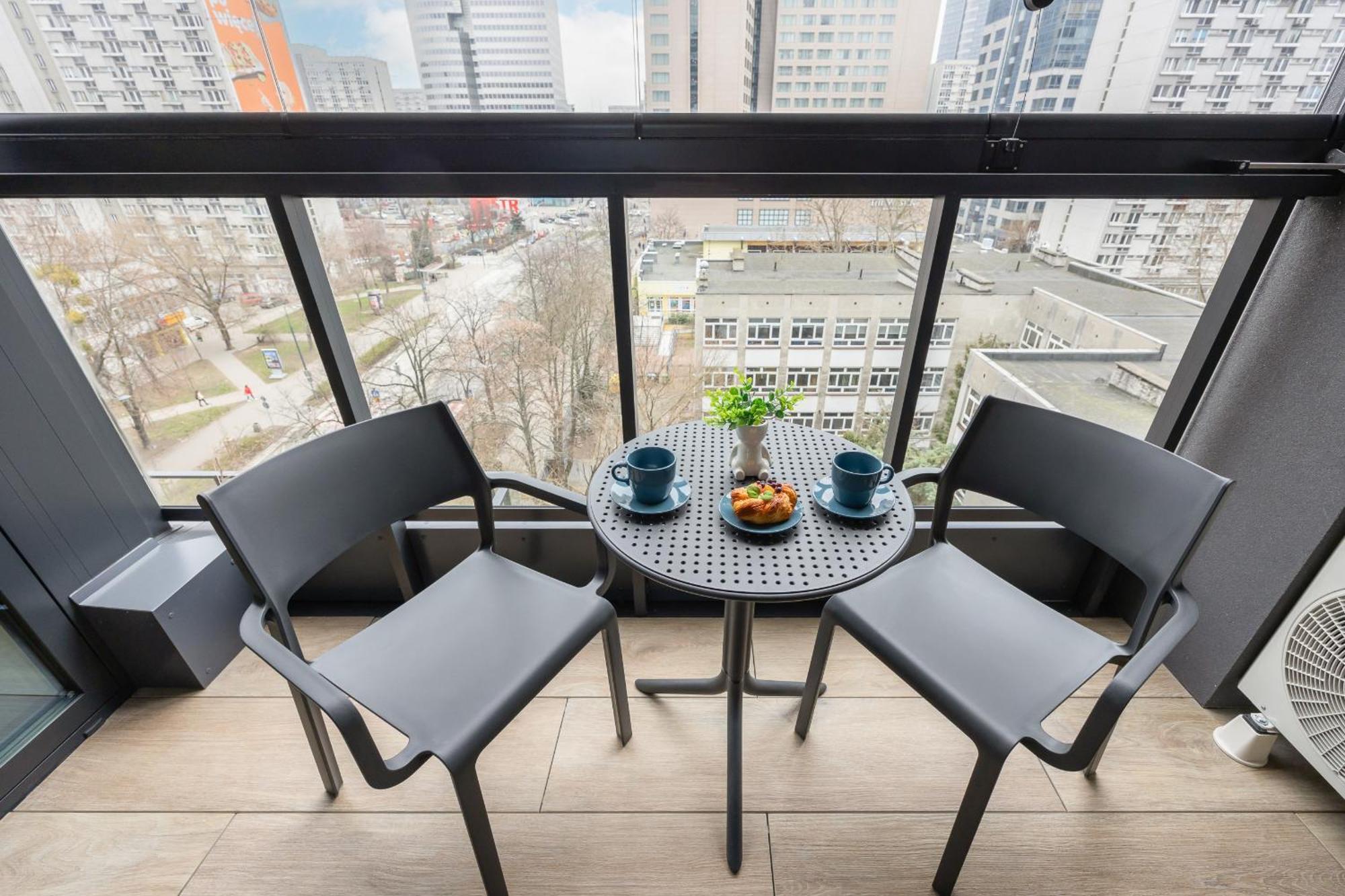 Elegant Near Rondo Onz By Renters Prestige Apartamento *